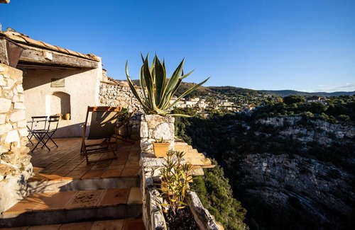 Tourrettes-sur-Loup House | House of character in the heart of a medieval village, Tourrettes sur Loup