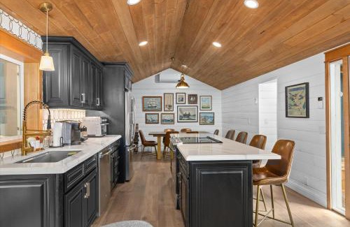 Lodge Hill House | House of Joy-Sleeps 12