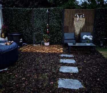 Meer Bed & Breakfast | House of Taupe