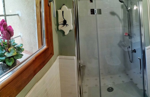 Bolognina Apartment | HOUSE OF THE '900 in Bologna, quite, close to Trains, Fiera, Downtown, eco house