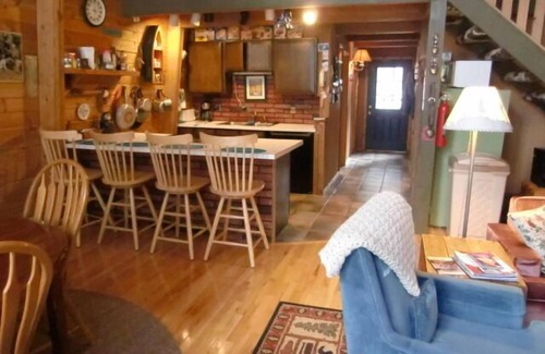 Blue River Ski Chalet | House on 1 Acre - 5 Minutes to Lifts!