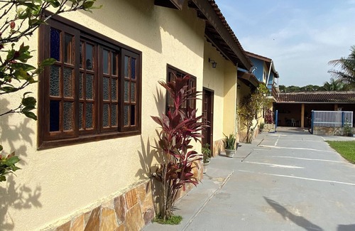 Balneario Mogiano Ski Chalet | House on Boracéia Beach sleeps 4 people