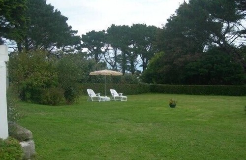 Plouguerneau House | House on enclosed grounds of 1100 m2, parking, 200 m from the sea, dog allowed