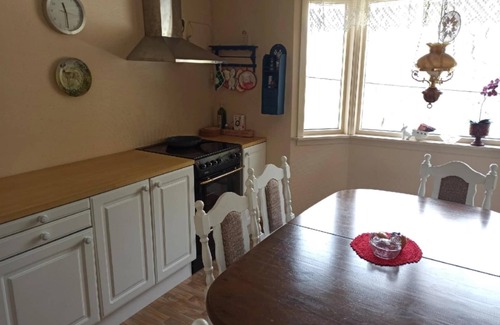 Halsa Municipality House | House on the coast with panoramic views