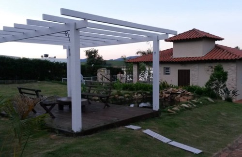 Guape House | House on the edge of the dam