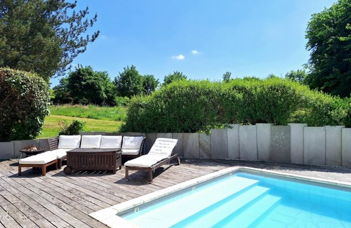 Bruz House | House on the golf course - private pool