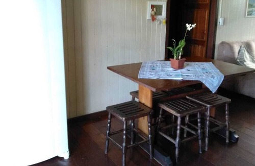 Quatro Ilhas Ski Chalet | House to 50 mt beach of 4 Islands, with view.