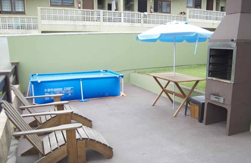 Quatro Ilhas Ski Chalet | House to 50 mt beach of 4 Islands, with view.