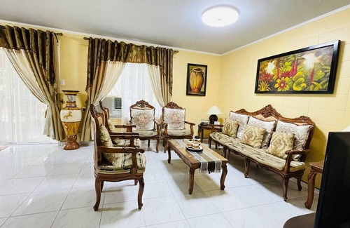 Olongapo House | House w/ 3 Bedrooms And 3 Baths - Free Parking.