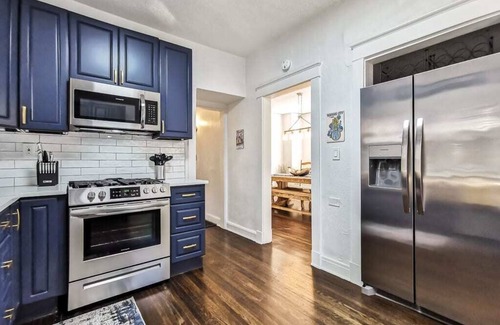 West Plaza House | House w/Excellent Locale. Beautifully remodeled!