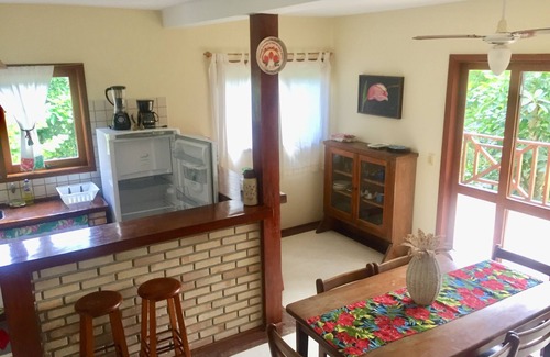 Veloso House | House with 2 bedrooms, living room with kitchen and balcony 80 meters from Curral beach