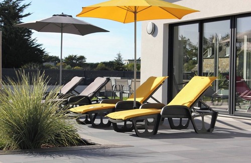 Cleder House | House with 30°C pool and enclosed garden 300m from Les Amiets beach - Bretagne