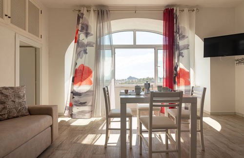 Ischia Porto Apartment | House with exclusive view of the port of Ischia