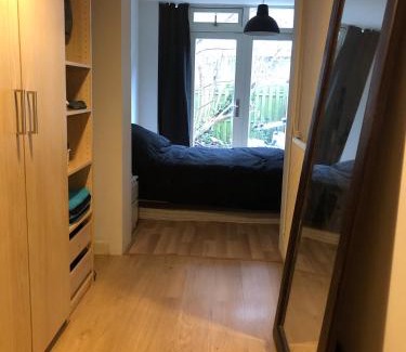 Amsterdam West Apartment | house with garden, 10 min from city centre