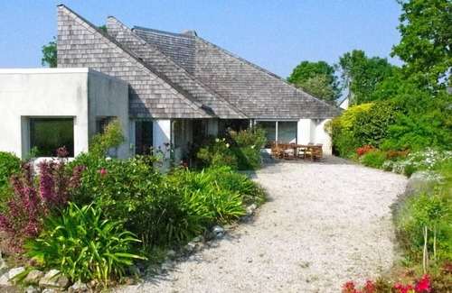 Taule House | House with Garden and Sea views