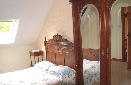 Kergrist-Moelou House | House with heated pool, WIFI, child friendly