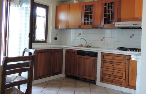 Sant'Elpidio a Mare House | House with terrace on the historic walls!