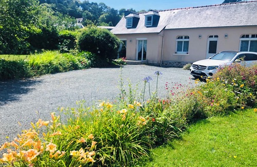 Ploubazlanec House | House with jacuzzi 200m from the beach pets welcome