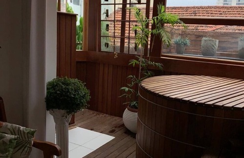 Pinheiros House | House with Ofuro and nightclub on Oscar Freire street