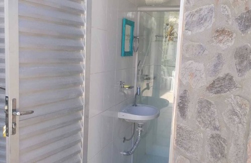 Gleba B House | House with pool and air conditioning, barbecue, 24-hour security - 5 minutes from the beach!