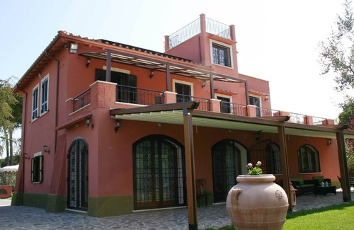Frascati Cottage | HOUSE WITH POOL AND PARK