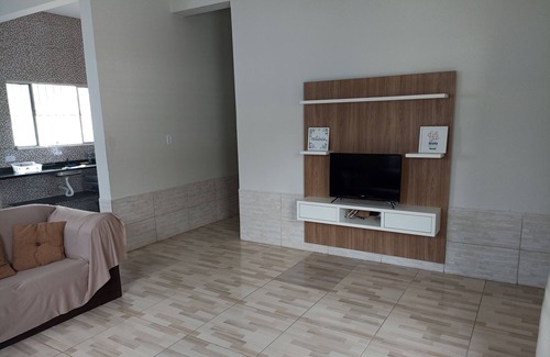 Jardim Carolina House | #House with pool and Wifi, quiet and family neighborhood !! Big and cozy !!