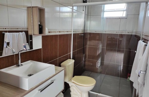 Penha House | House with pool and wood stove 12 minutes from Beto Carrero