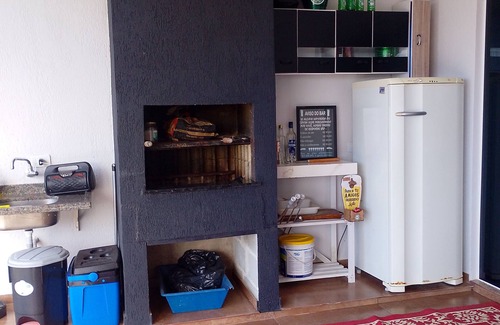 Matinhos House | House with pool in Matinhos House accommodates up to 15 people. Super cozy.