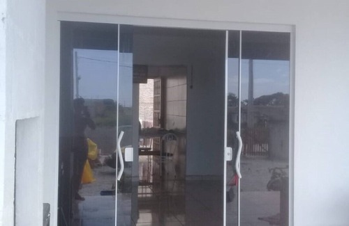 Matinhos House | House with pool in Matinhos House accommodates up to 15 people. Super cozy.