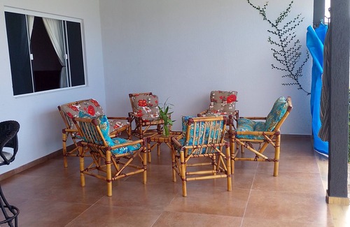 Matinhos House | House with pool in Matinhos House accommodates up to 15 people. Super cozy.