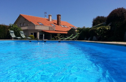 Arnados House | House with pool in Razo.