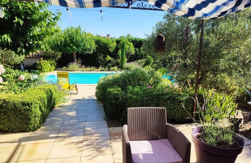 La Motte-dʼAigues House | House with private pool and green garden at the foot of the Luberon