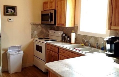 Dover House | House with private boat dock and beautiful scenic view on the Ohio River