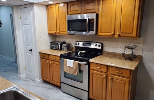South Venice House | HOUSE WITH PRIVATE HEATED POOL FOR RENT 3 BEDROOMS, 2 BATHROOMS.