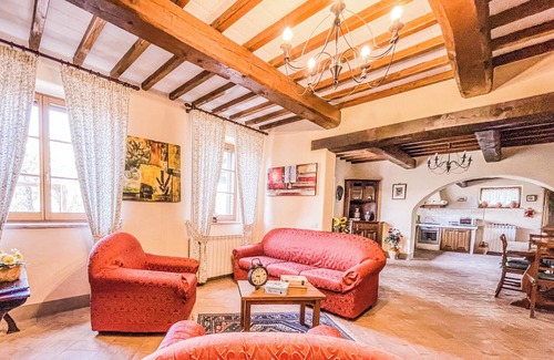 Montecchio House | House with private pool & air conditioning at 500 meter from village. Great view