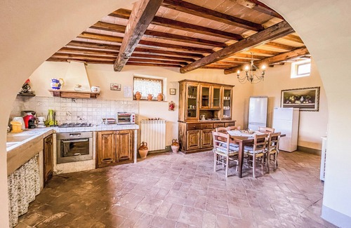 Montecchio House | House with private pool & air conditioning at 500 meter from village. Great view