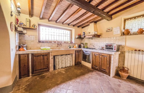 Montecchio House | House with private pool & air conditioning at 500 meter from village. Great view