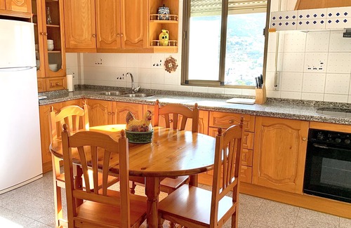 Guajar Faraguit House | House with views and pool in rural area for 10/12 people