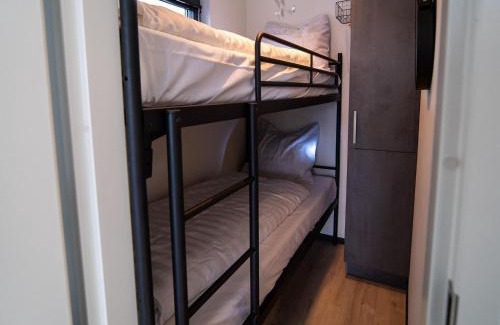 Middelaar Boat Rental | Houseboat at Mookerplas