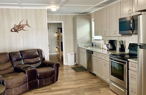 Venice Boat Rental | Houseboat at Venice Marina (Front Row View) w/Ice Machine