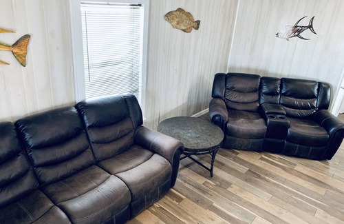 Venice Boat Rental | Houseboat at Venice Marina (Front Row View) w/Ice Machine