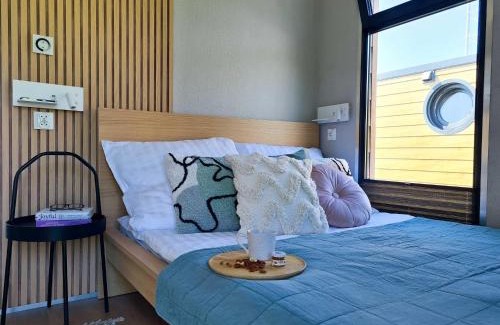 Łazy Boat Rental | Houseboat in azy by Lake Jamno and the Sea