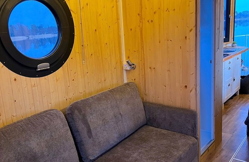 Wustrow Boat Rental | Houseboat JAWE on the Kleinseenplatte - Houseboat JAWE