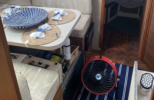Eufaula Boat Rental | Houseboat on Lake Eufaula Fish from your boat