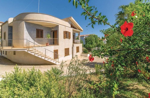 Localita San Giorgio Apartment | Houses Yucca apartments 150 meters from the sea