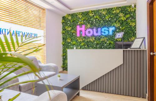 HSR Layout Hotel | Housr HSR 1 Studio Apartment Near Manipal Hospital