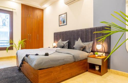 Gurugram Hotel | Housr Lotus Villas Sector 28 Gurgaon DLF Phase 4