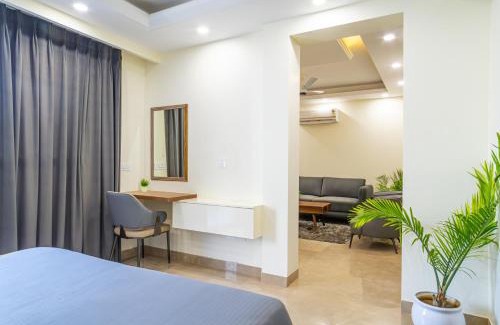 Gurugram Hotel | Housr Sector 43 Gurgaon Near One Horizon Centre