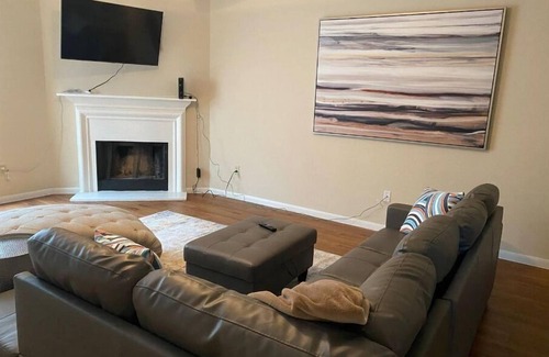 Houston House | Houston-Gallo Townhome