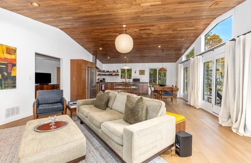 Saugatuck Villa | How you Dune - Two Bedroom Villa, Sleeps 6